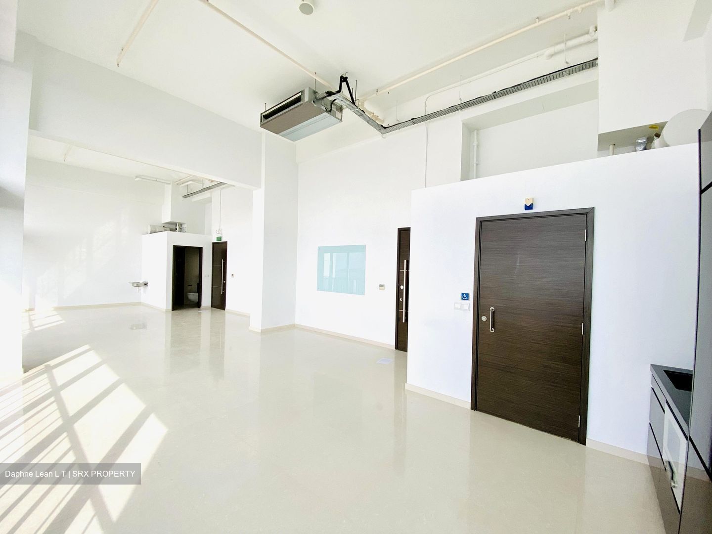 Eon Shenton (D2), Office #453765921